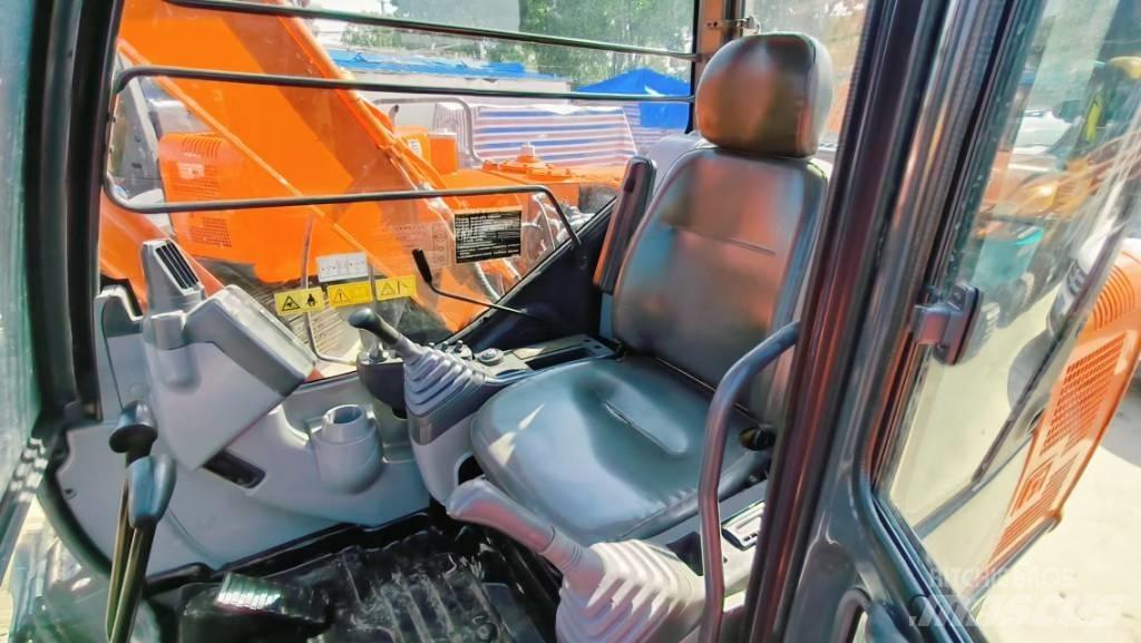 Hitachi ZX 70 Mini bagri <7t