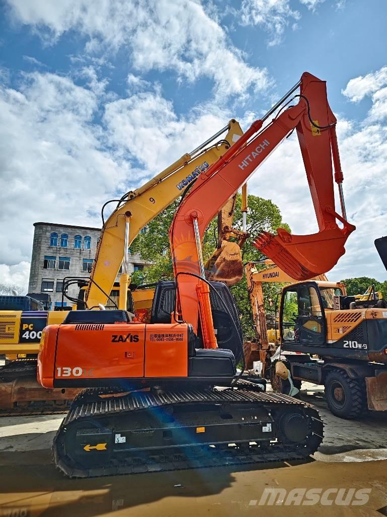 Hitachi ZX 130 Bagri goseničarji
