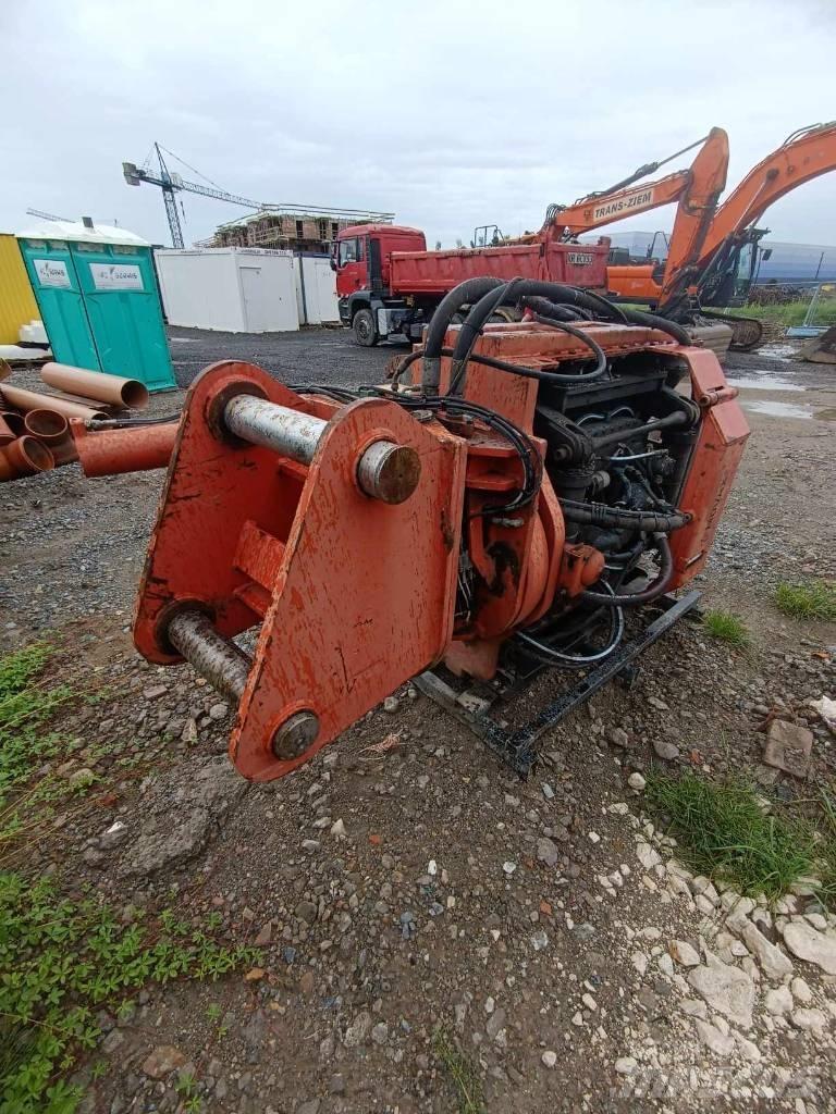 Doosan DX 340 LC-5 Bagri goseničarji