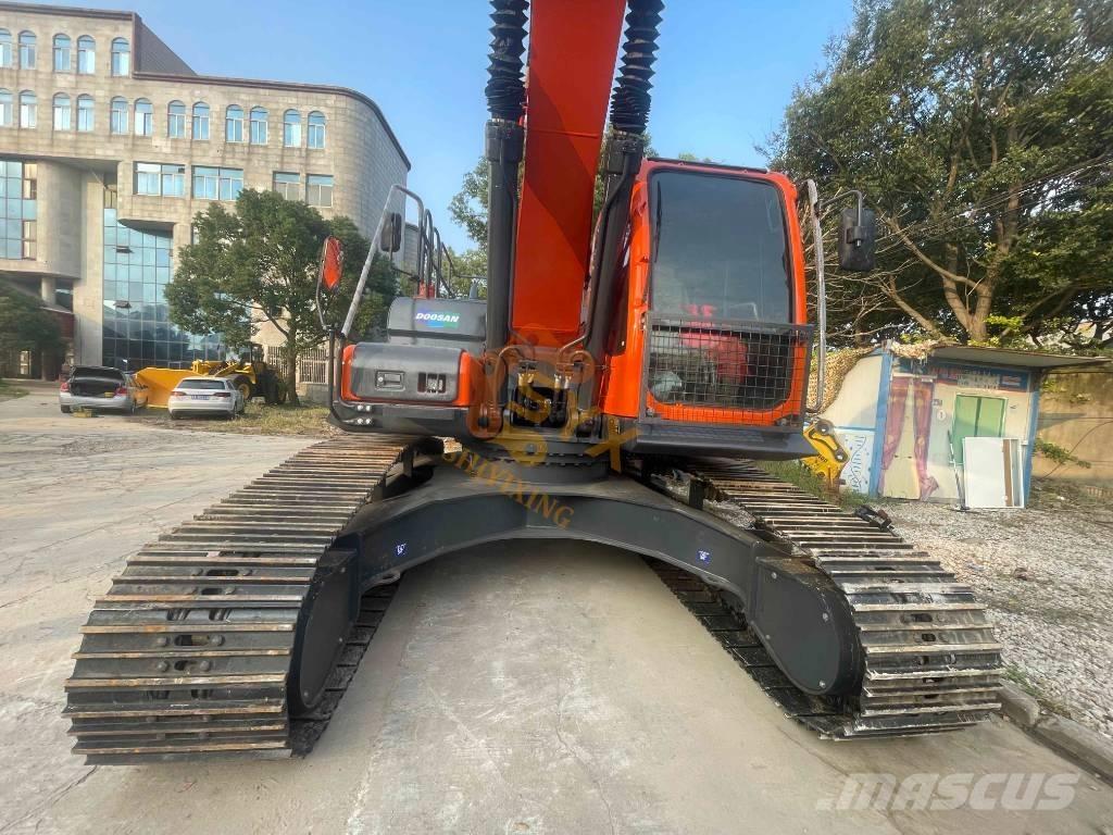 Doosan DX300LC-9C Bagri goseničarji