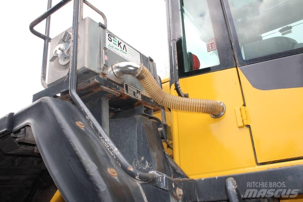 Komatsu WA 470-7 Kolesni nakladalci