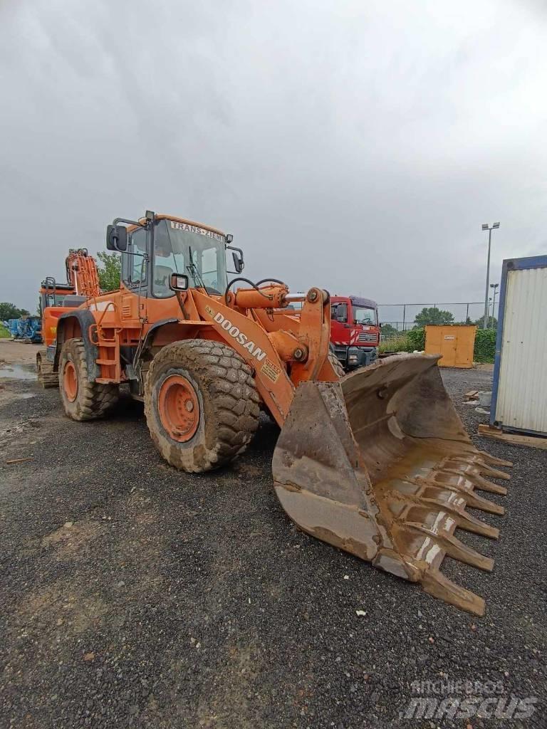 Doosan DL 350 Kolesni nakladalci