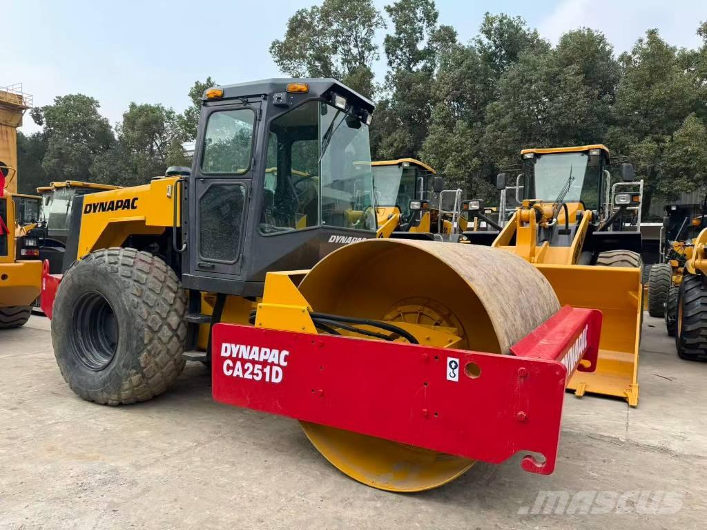 Dynapac CA251 D Enojni valjarji