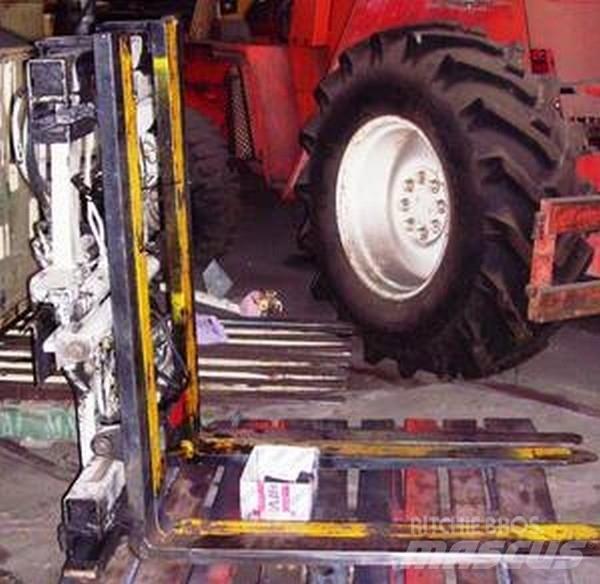  Twin pallet handler Ročni paletnik