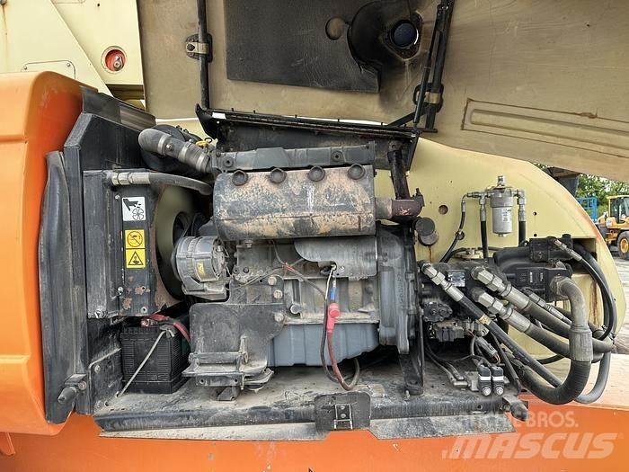 JLG 860SJ Druga dvigala in dvižne ploščadi