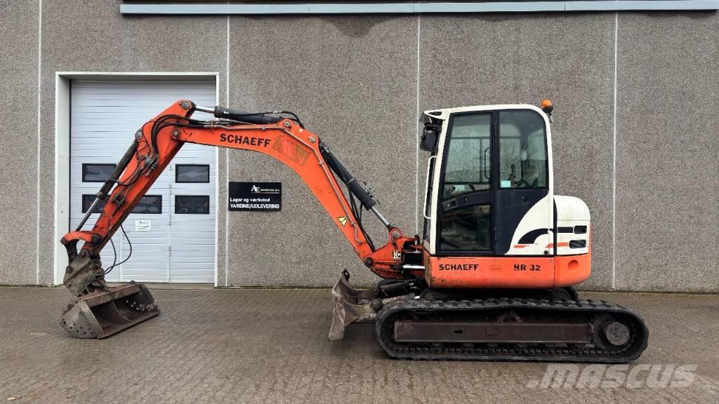 Schaeff HR 32 Midi bagri 7t – 12t