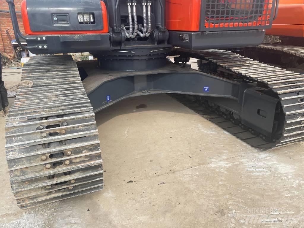 Doosan DX225lc-9 Bagri goseničarji