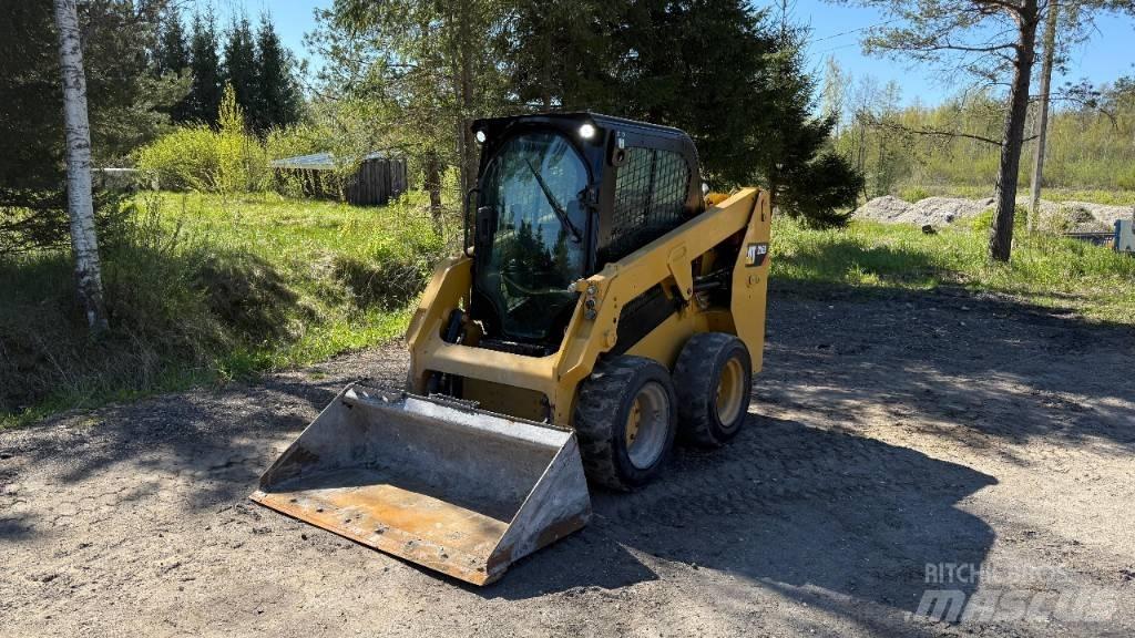 CAT 226 D Skid steer mini nakladalci