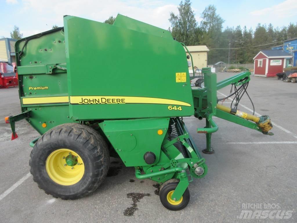 John Deere 644 Balirke (okrogle bale)