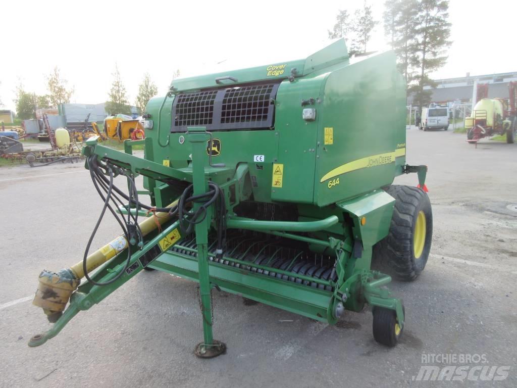 John Deere 644 Balirke (okrogle bale)