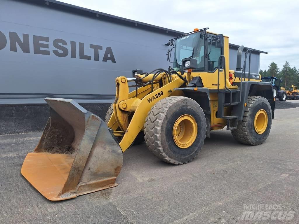 Komatsu WA 380-3A Kolesni nakladalci