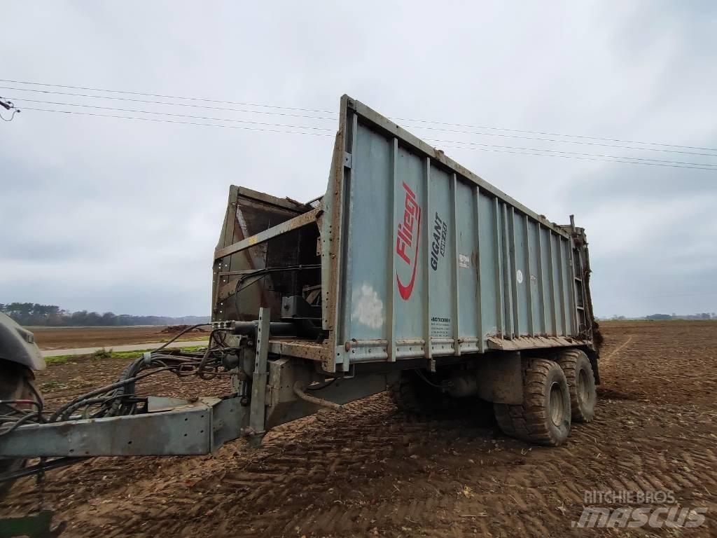 Fliegl ASW271 GIGANT Trosilniki gnoja