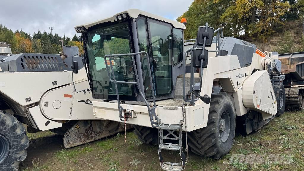 Wirtgen WR200i Stroji za recikliranje asfalta