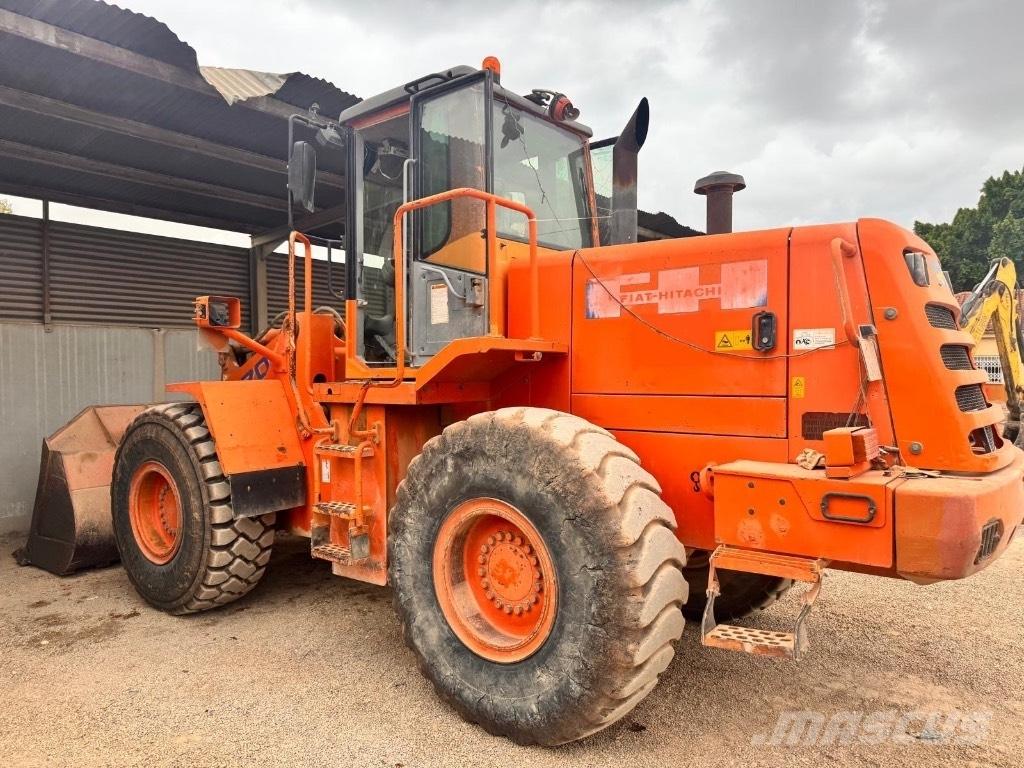 Hitachi W 170 Kolesni nakladalci