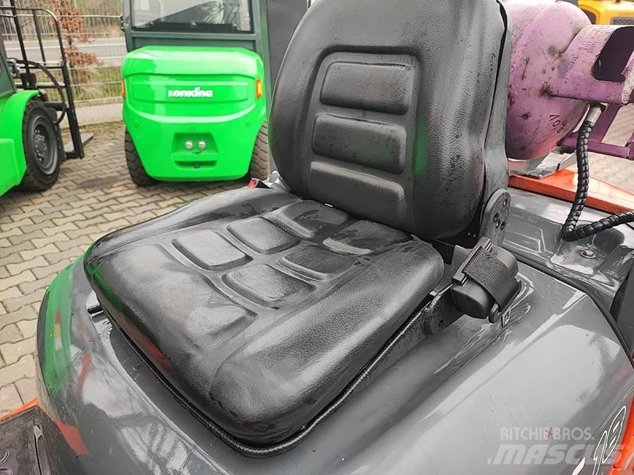 Toyota 42-7FGF18 Plinski viličarji