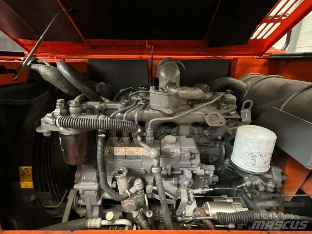 Hitachi ZX 70 Midi bagri 7t – 12t