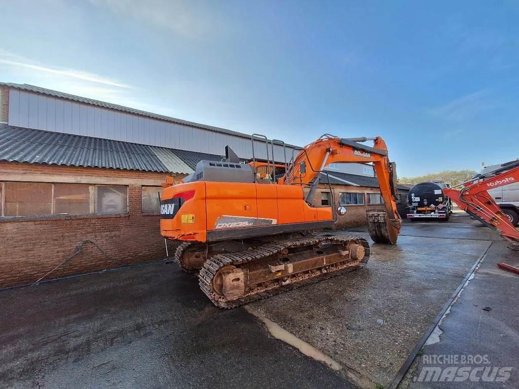 Doosan DX235lc Bagri goseničarji