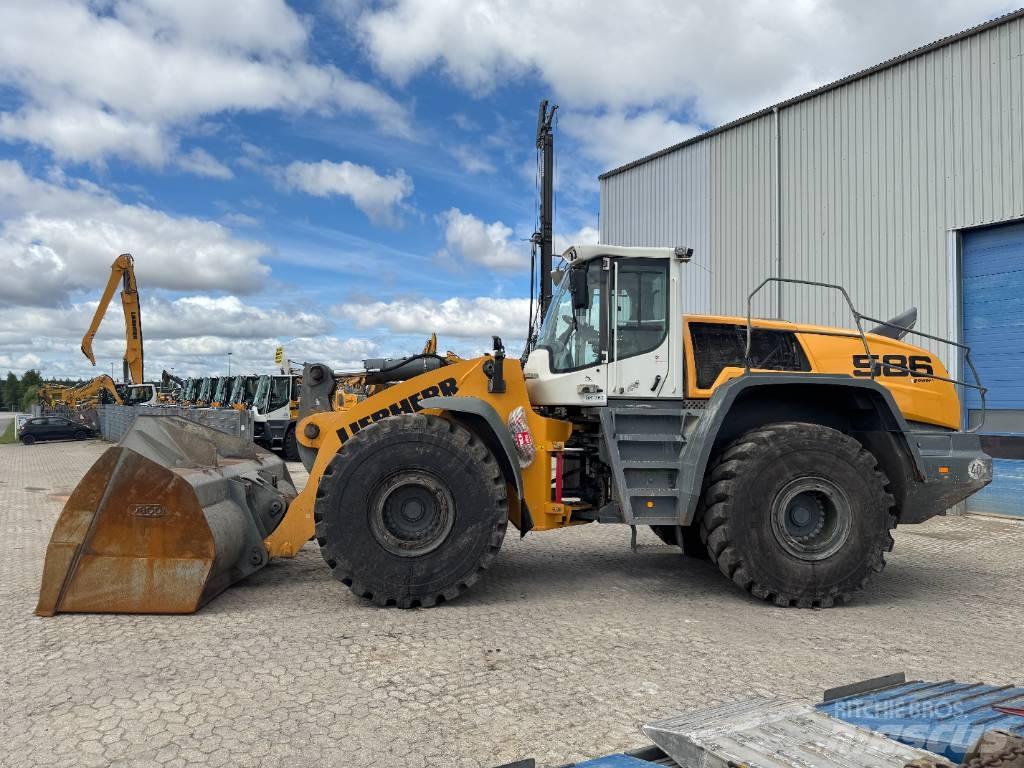 Liebherr L586 Kolesni nakladalci