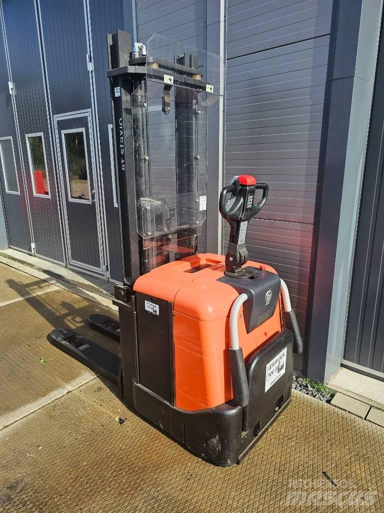 BT SPE 125 4150mm Ročni električni viličar