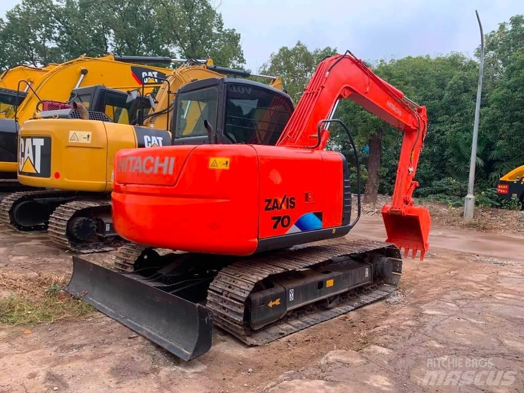Hitachi Zaxis 70 Bagri goseničarji