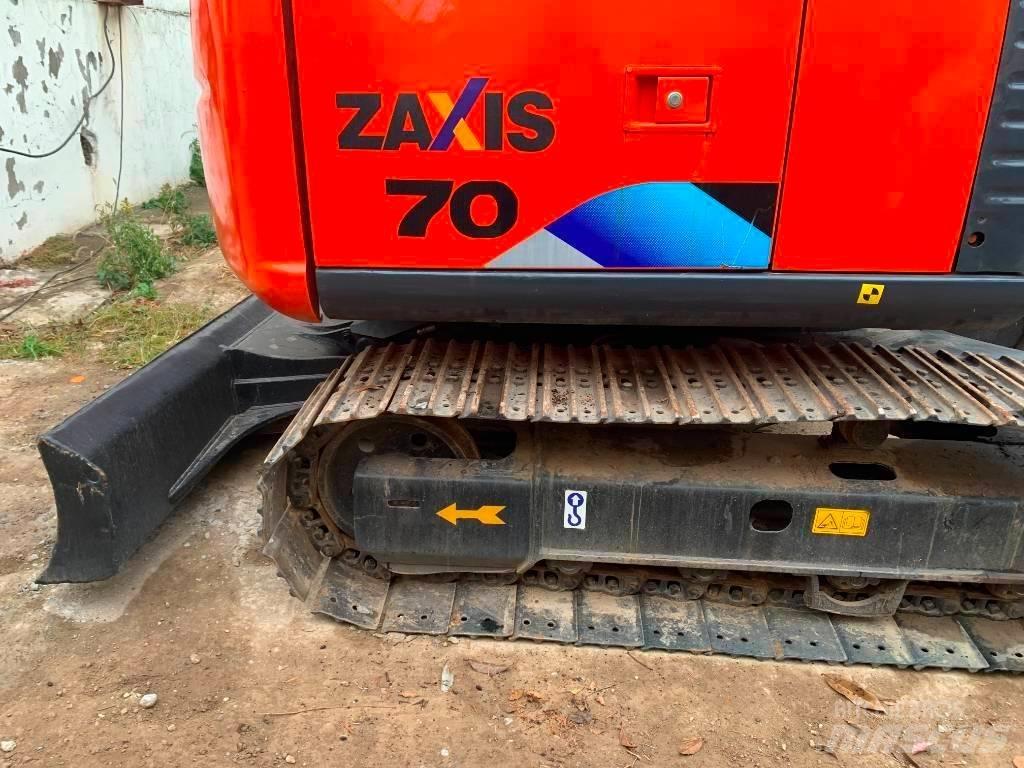 Hitachi Zaxis 70 Bagri goseničarji