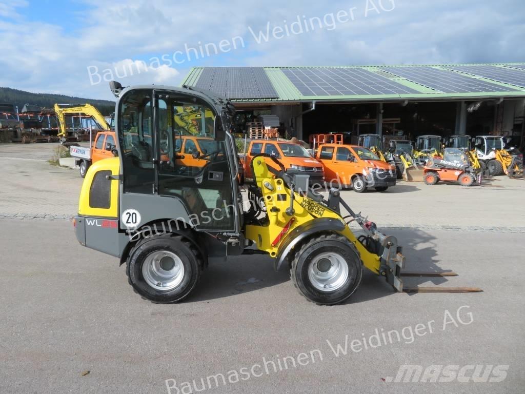 Neuson WL 25 Kolesni nakladalci