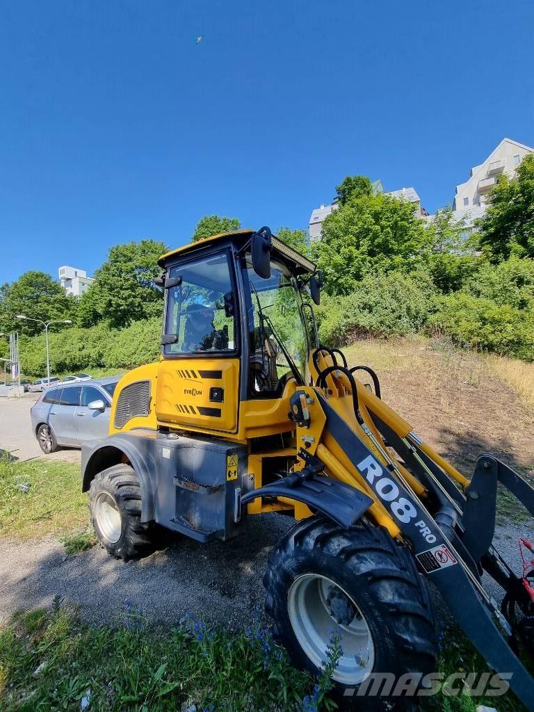 Everun R 08 Pro -2023 Kolesni nakladalci