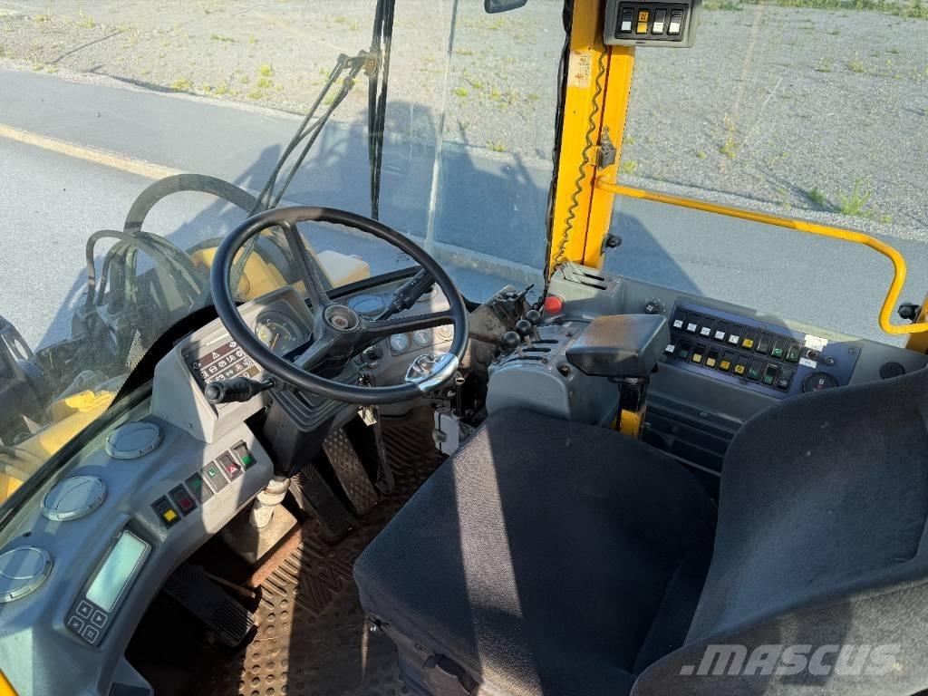 Volvo L 70 C Kolesni nakladalci