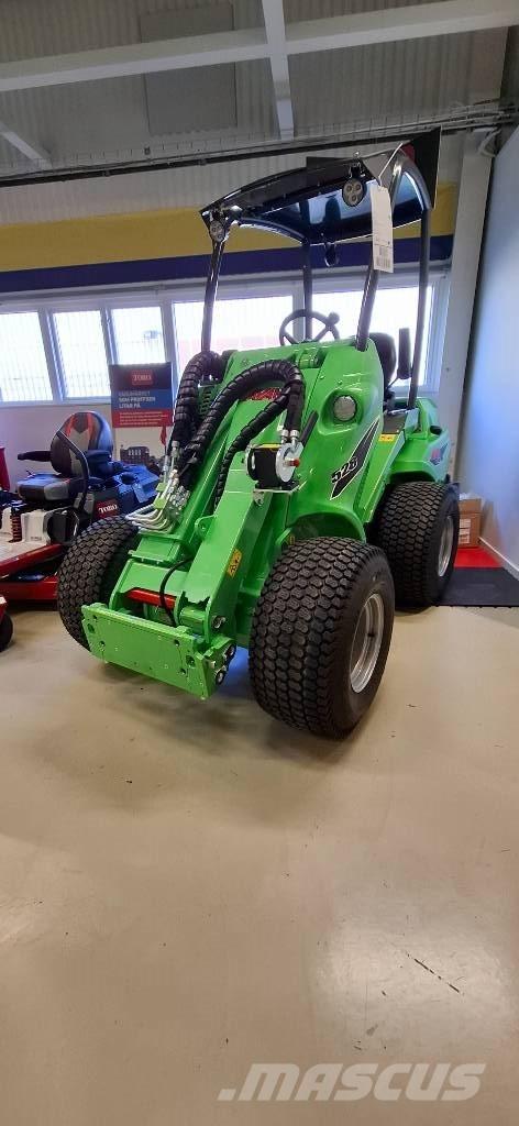 Avant 528 Večnamenski nakladalci