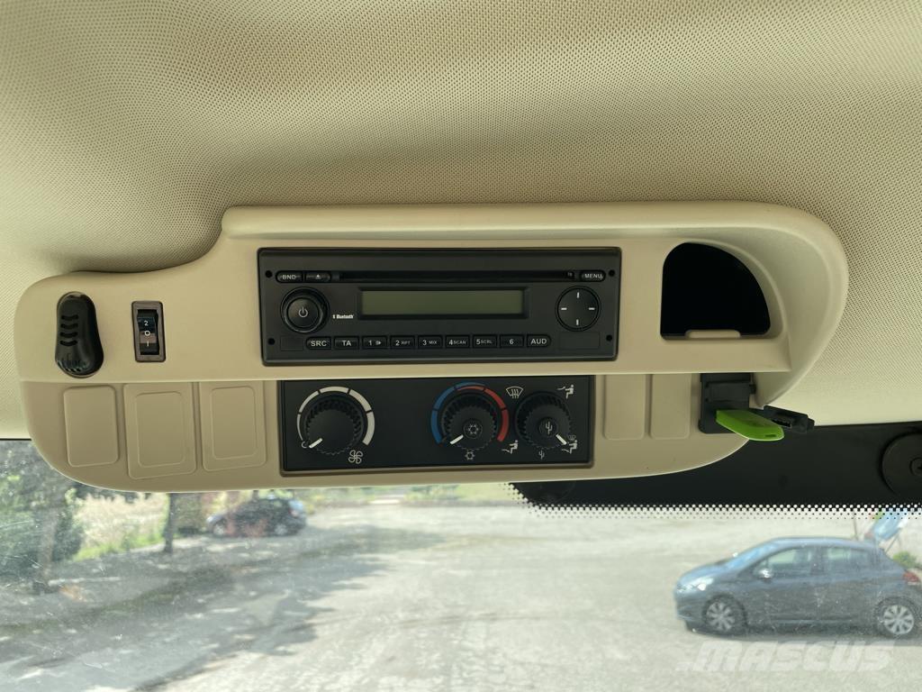 John Deere 6210R Traktorji