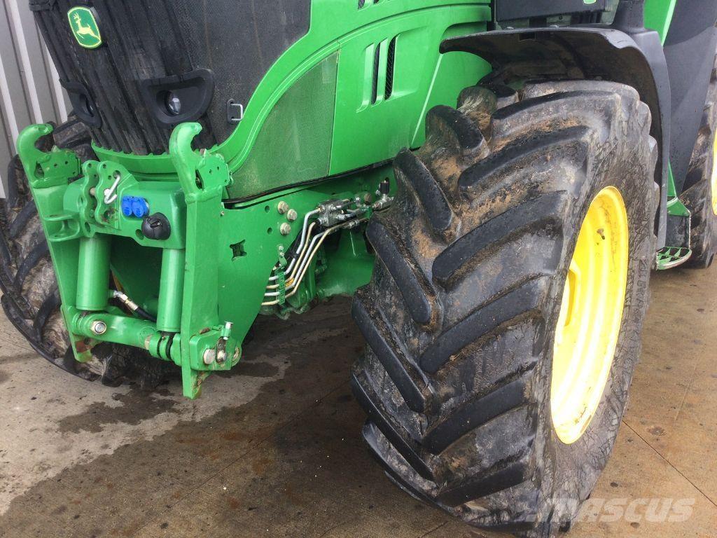 John Deere 6210R Traktorji