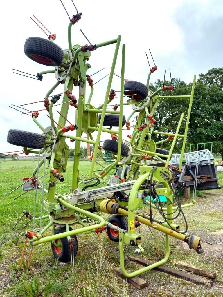 CLAAS Volto 870 Obračalniki in zgrabljalniki