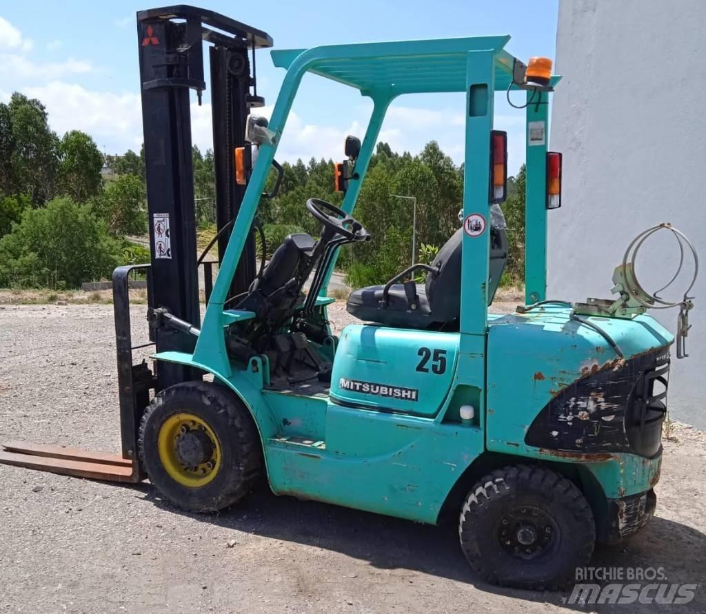 Mitsubishi FG25K Plinski viličarji