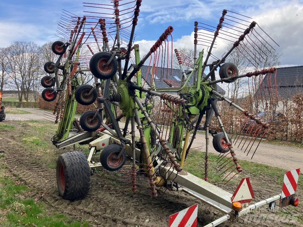 CLAAS Liner 3500 Obračalniki in zgrabljalniki