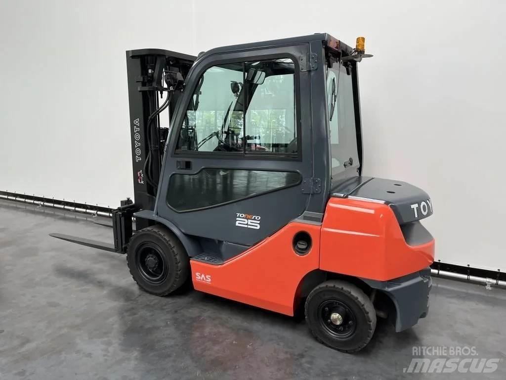 Toyota 02-8 FDF 25 Dizelski viličarji