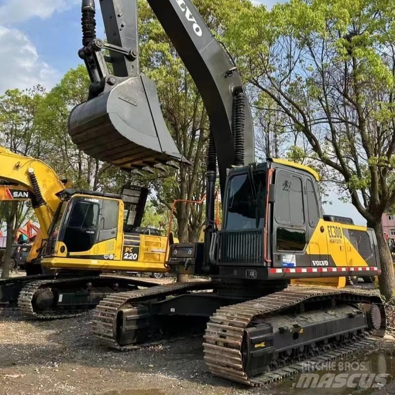 Volvo EC300 Bagri goseničarji