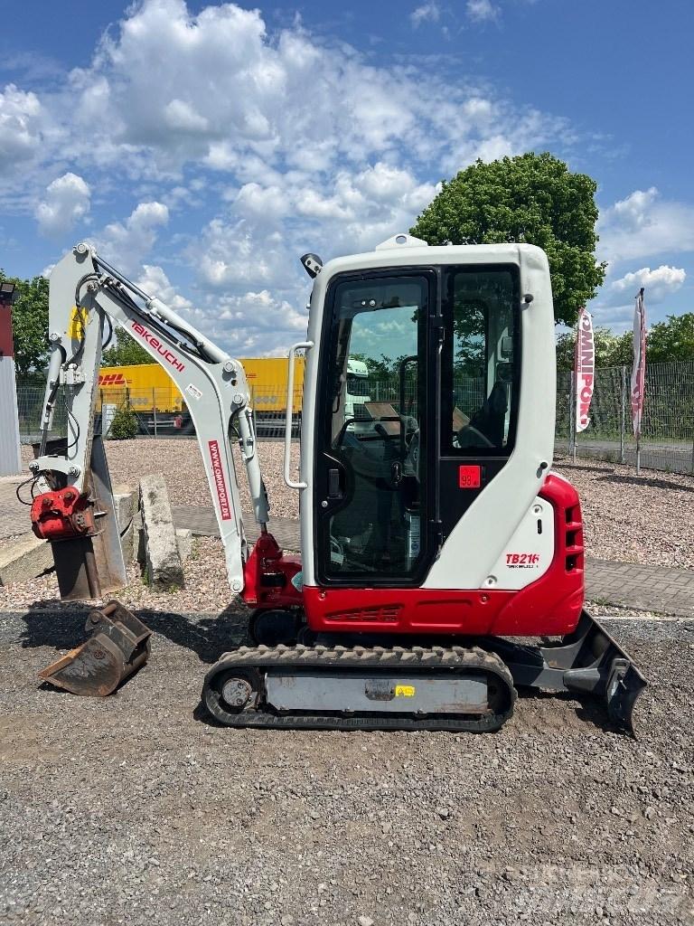 Takeuchi TB 216 Mini bagri <7t