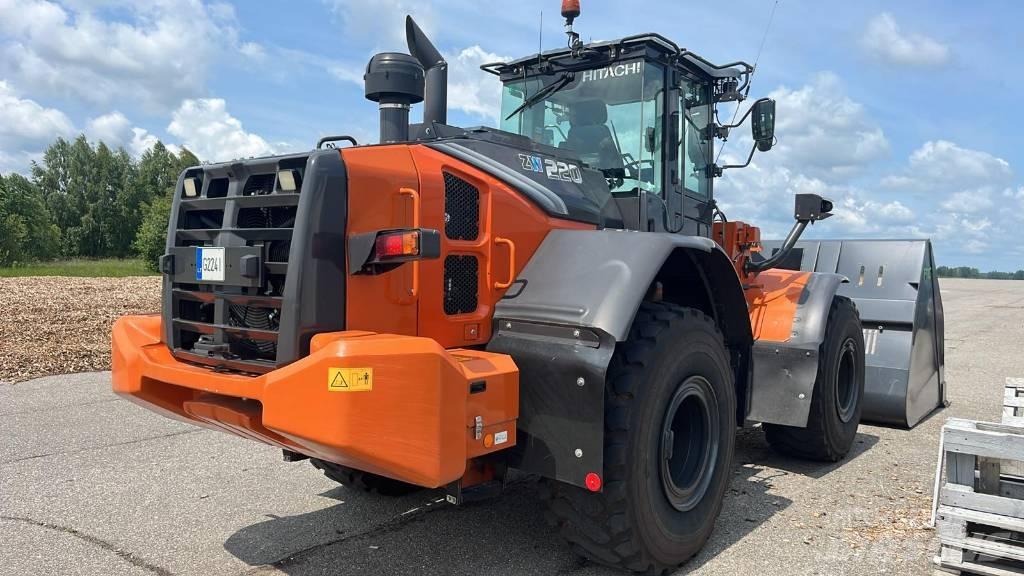 Hitachi ZW 220 Kolesni nakladalci