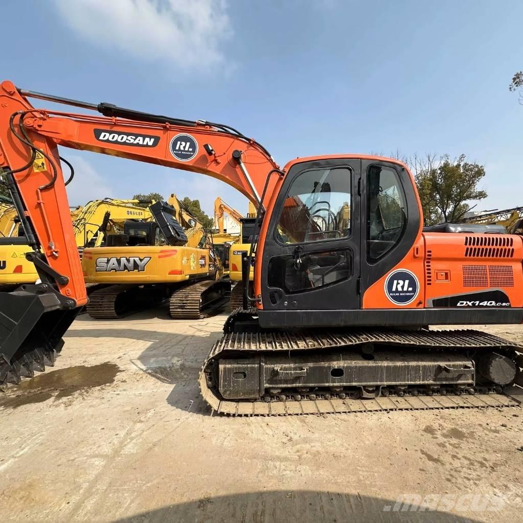 Doosan DX140LC-9C Bagri goseničarji