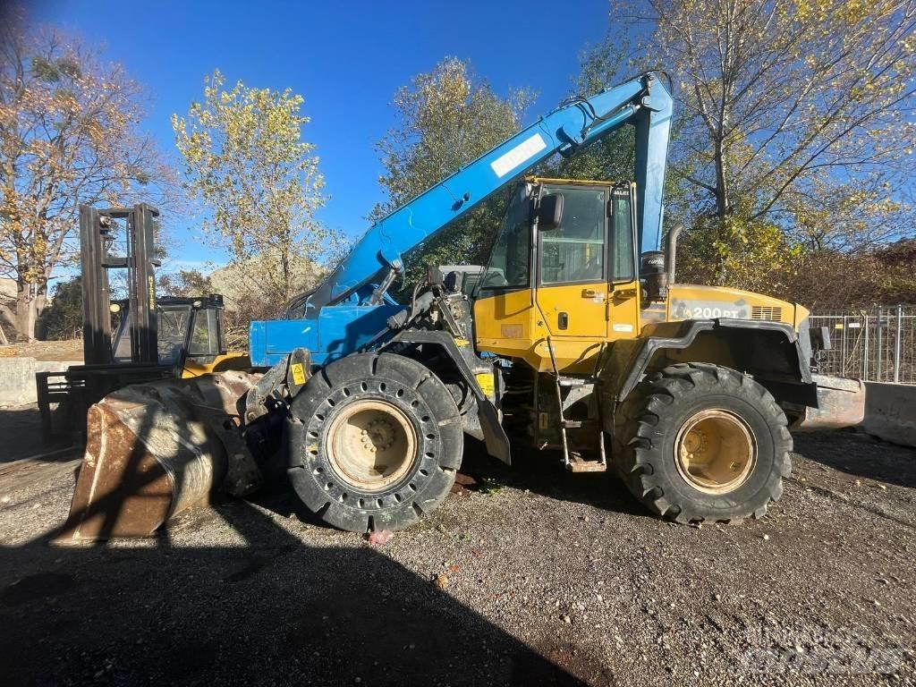 Komatsu WA 200 PT-5 Kolesni nakladalci