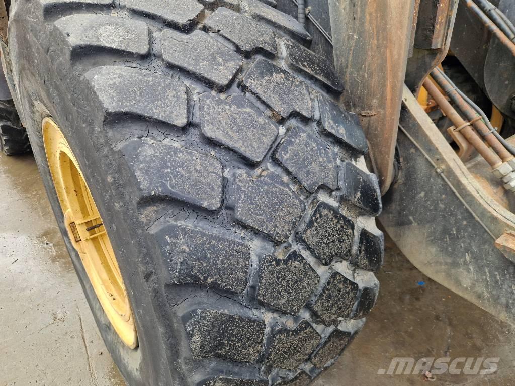 Ljungby L15 Kolesni nakladalci