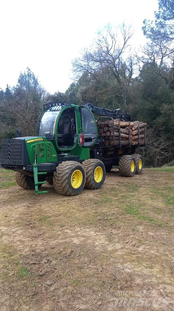 John Deere 1110 E Forwarderji