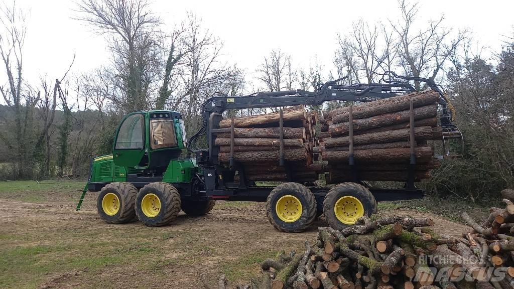 John Deere 1110 E Forwarderji
