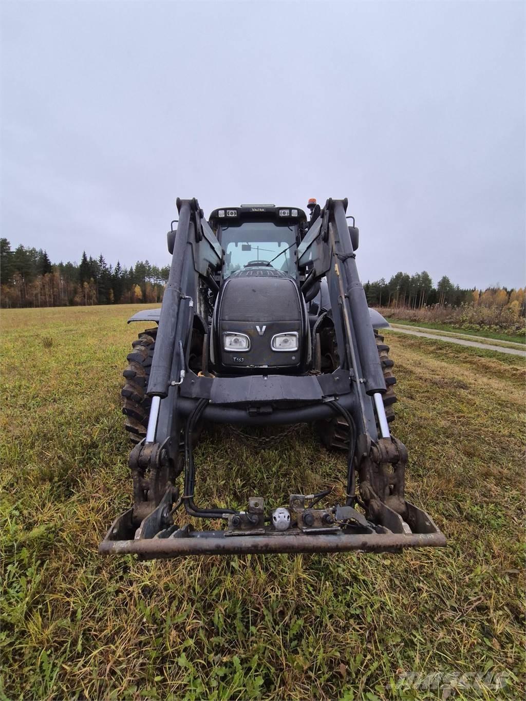 Valtra T163e V Traktorji