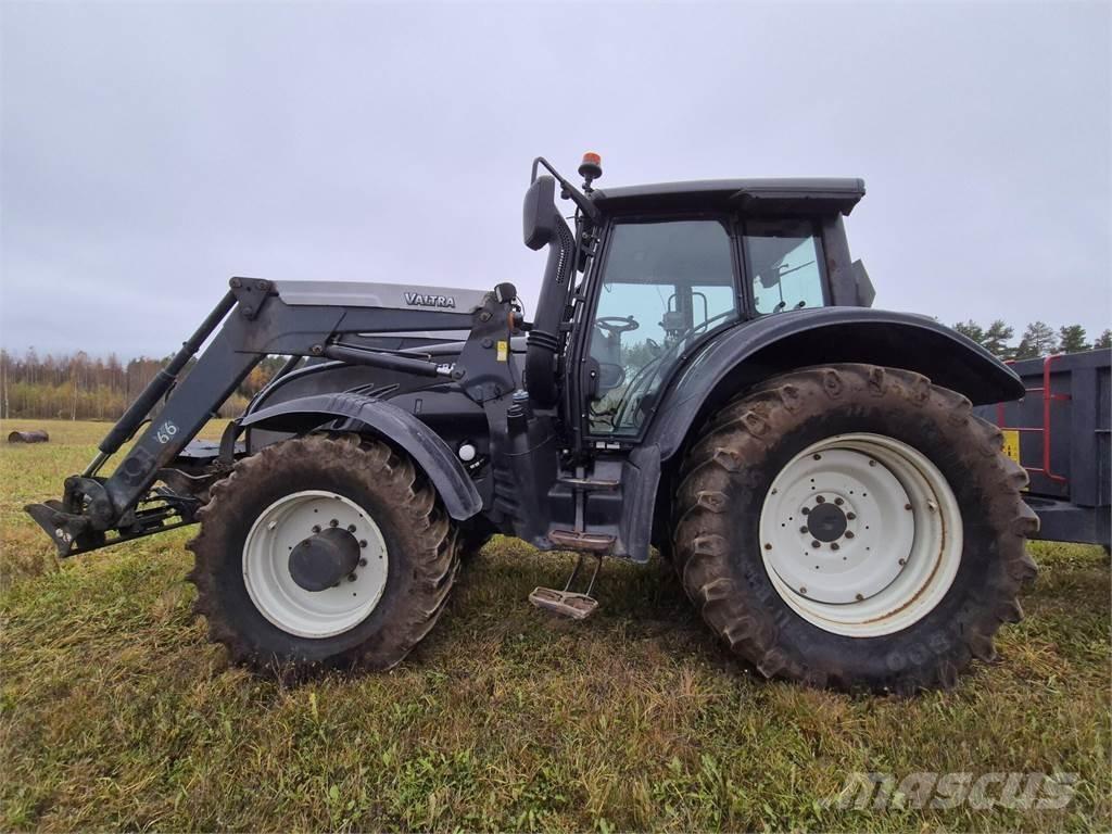 Valtra T163e V Traktorji