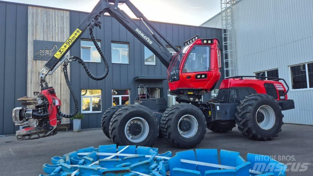 Komatsu 951 Harvesterji