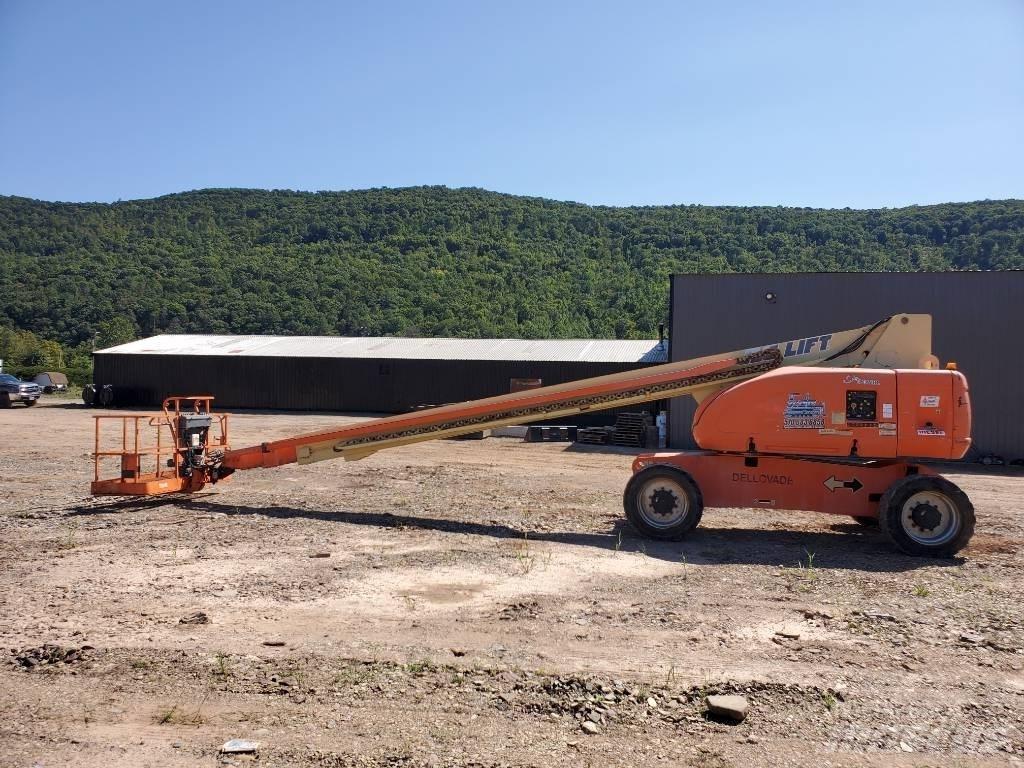 JLG 800 S Terenski viličar