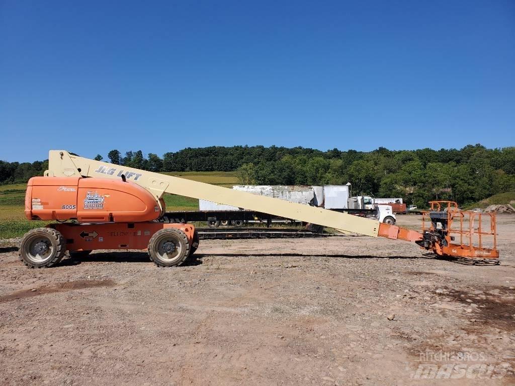 JLG 800 S Terenski viličar