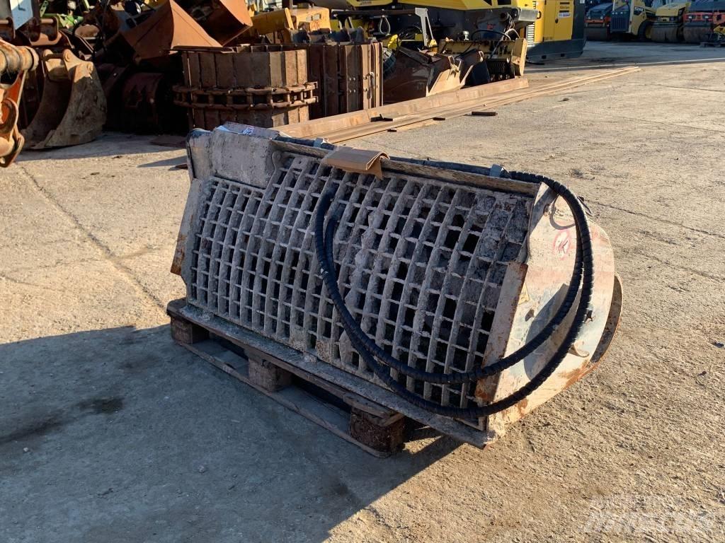  U.EMME 300H Grabeži