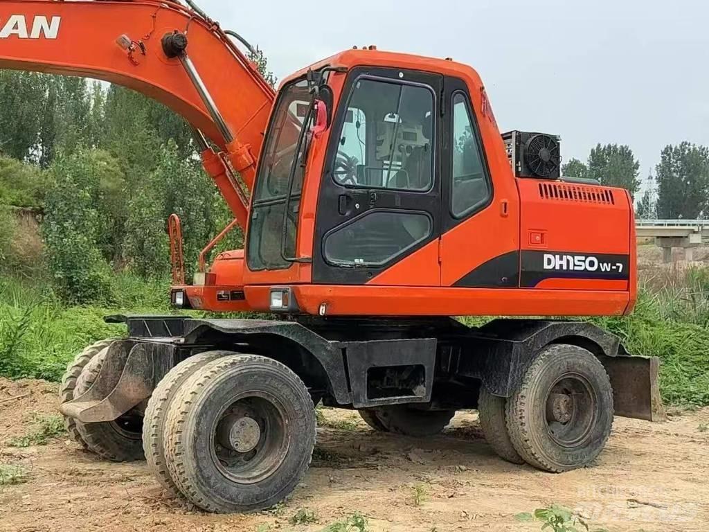 Doosan 150 W-7 Bagri na kolesih
